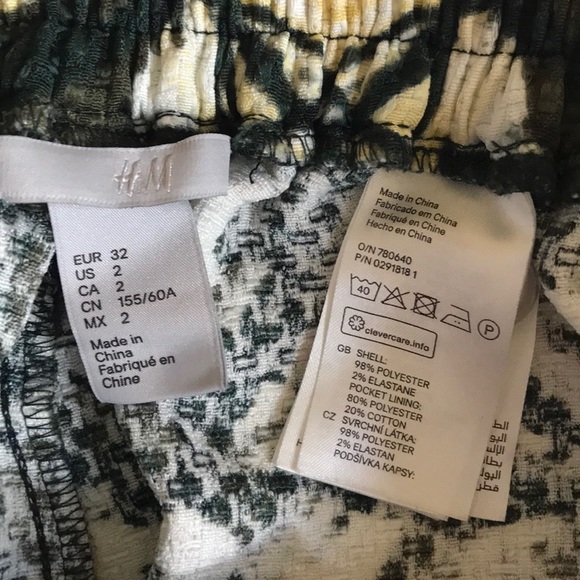 H&M Shorts - Picture 4 of 5